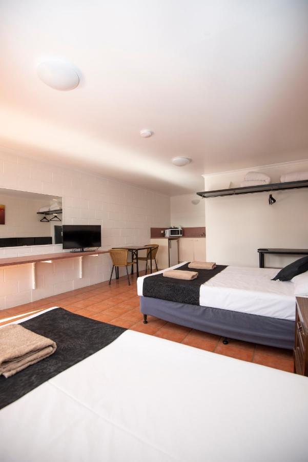 Longreach Most Central Motel Ngoại thất bức ảnh