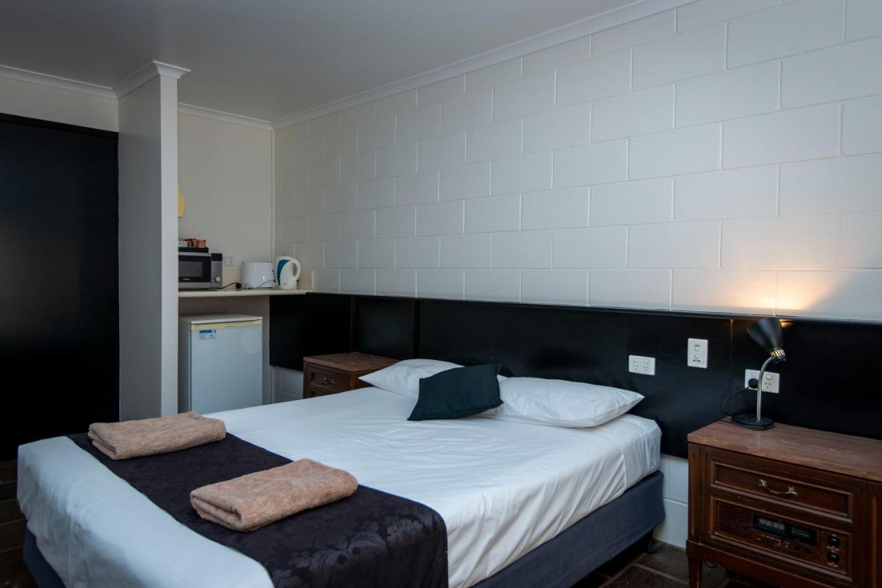 Longreach Most Central Motel Ngoại thất bức ảnh