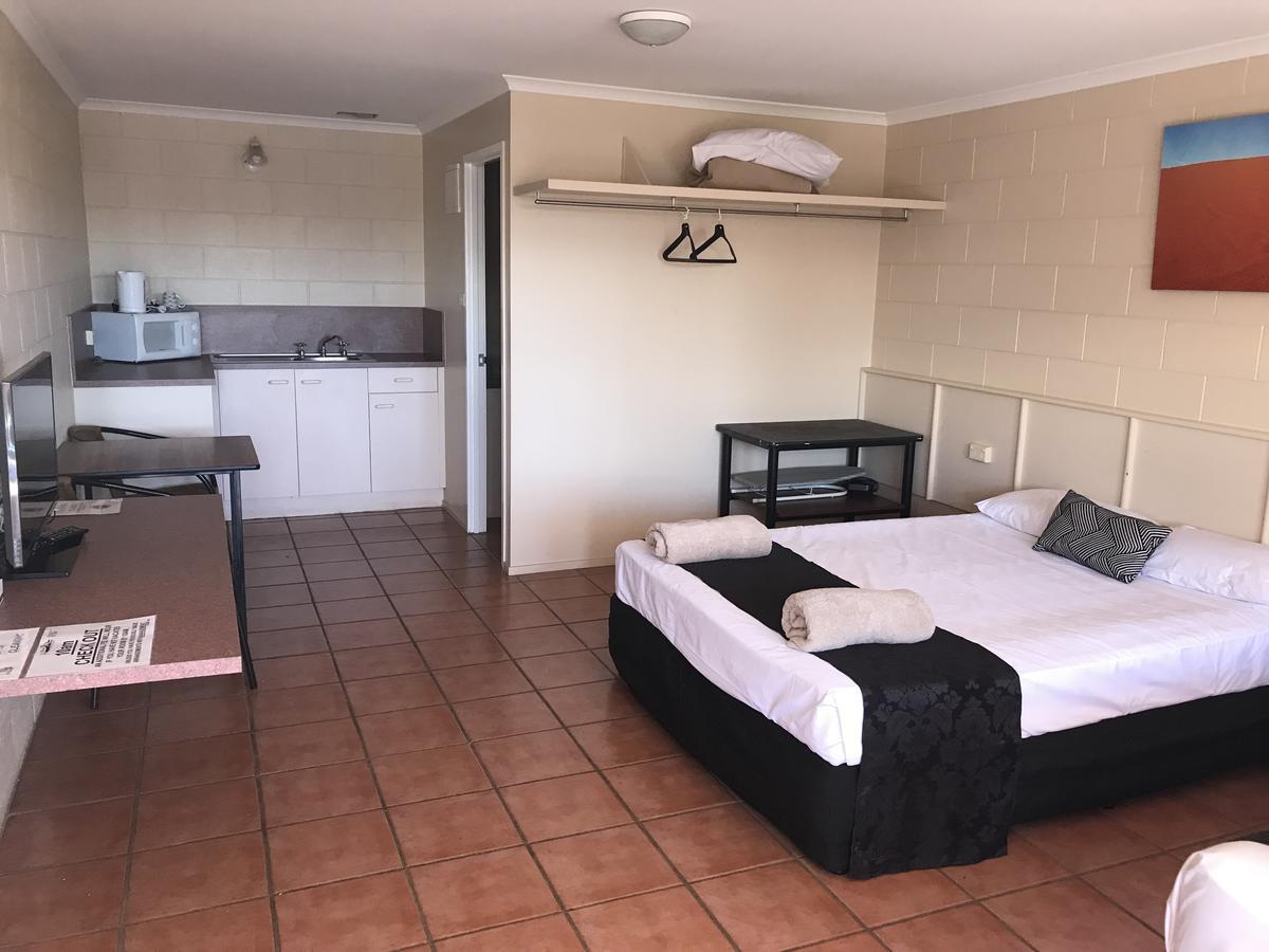 Longreach Most Central Motel Ngoại thất bức ảnh