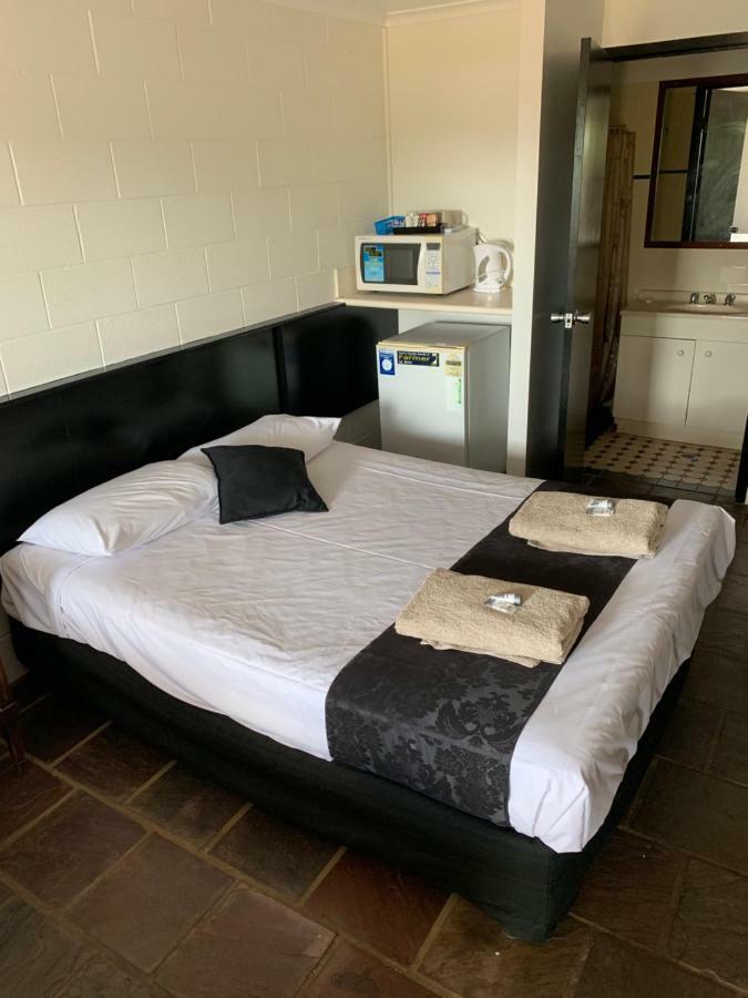 Longreach Most Central Motel Ngoại thất bức ảnh